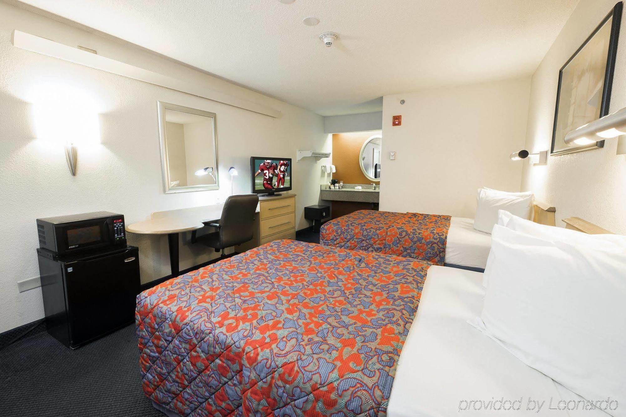 Red Roof Inn Plus + Boston - Framingham Exterior photo