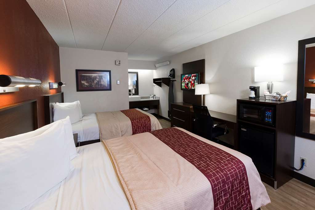 Red Roof Inn Plus + Boston - Framingham Room photo